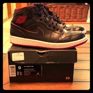 Nike Air Jordan 1 MID (Black, Red, White)